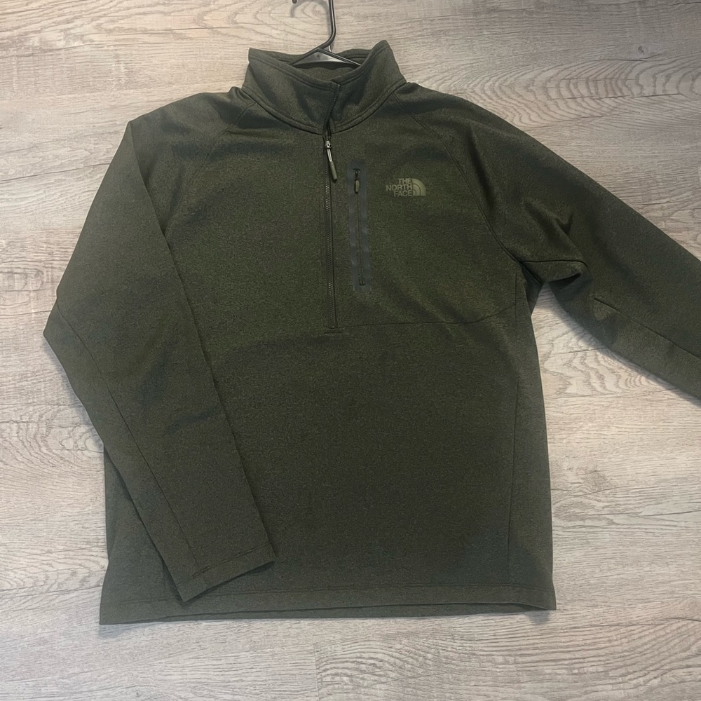 North Face Men’s Quarter Zip Pullover